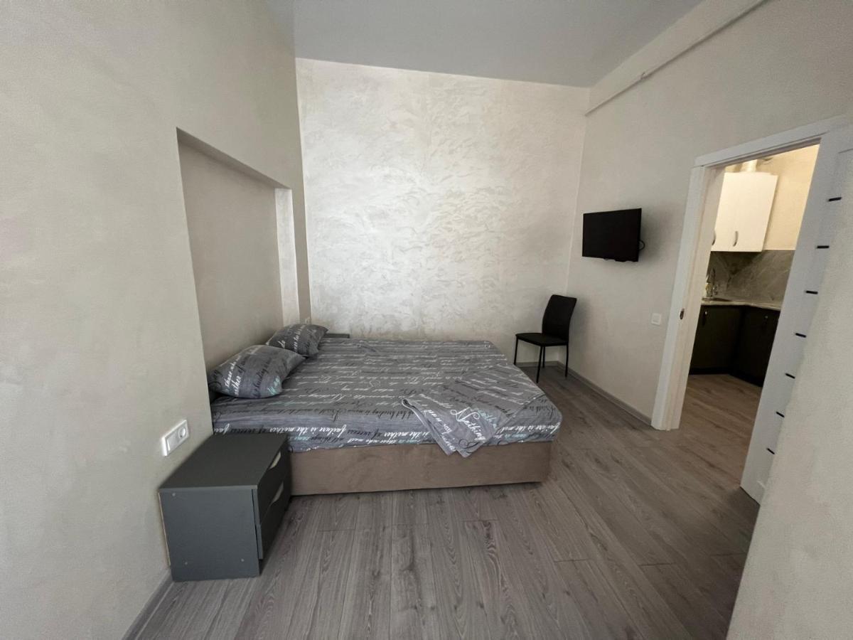 Kulisha 2Bedroom Apartment Near Opera House With Balcony Lviv Exterior foto