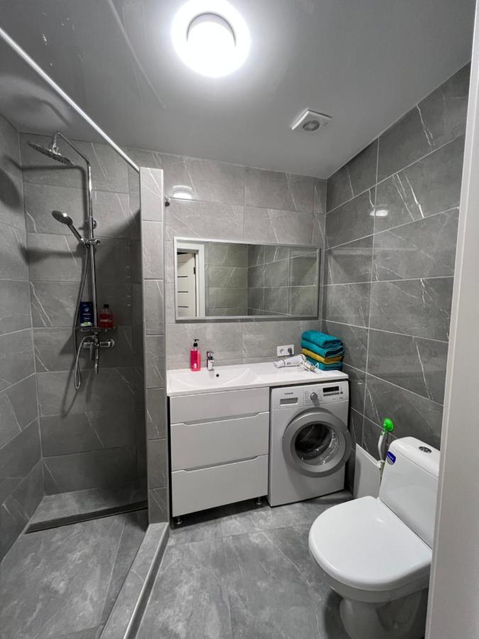 Kulisha 2Bedroom Apartment Near Opera House With Balcony Lviv Exterior foto