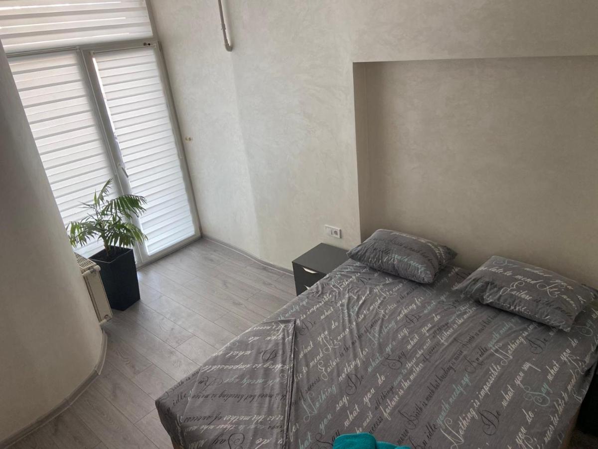 Kulisha 2Bedroom Apartment Near Opera House With Balcony Lviv Exterior foto